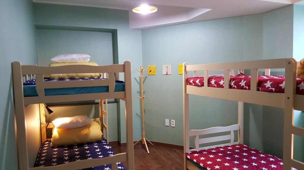 Sky Island Guesthouse Puszan Szoba fotó