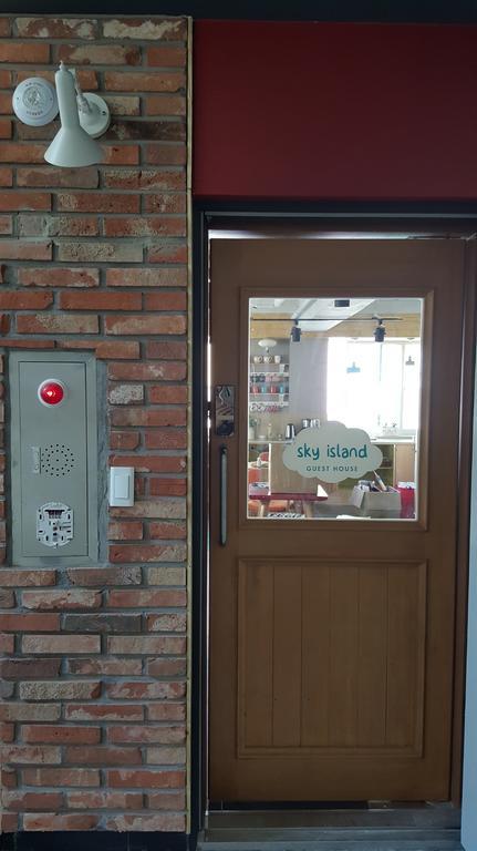 Sky Island Guesthouse Puszan Kültér fotó